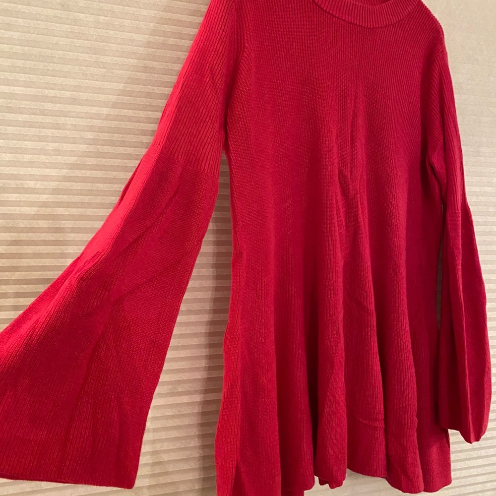 Magenta knit mock turtleneck with bell sleeves - Picture 2 of 4